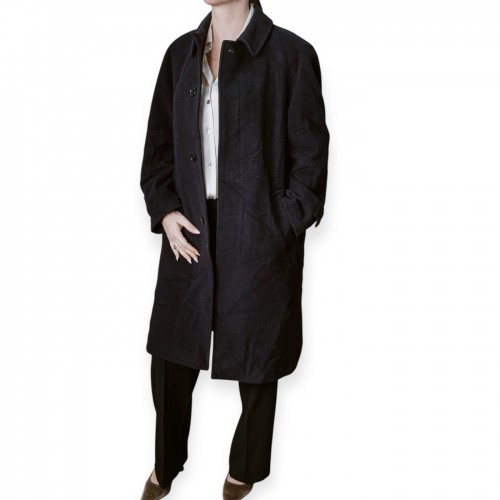 Μακρύ Γυναικείο Παλτό Σε Κλασική Γραμμή Με Κουμπιά