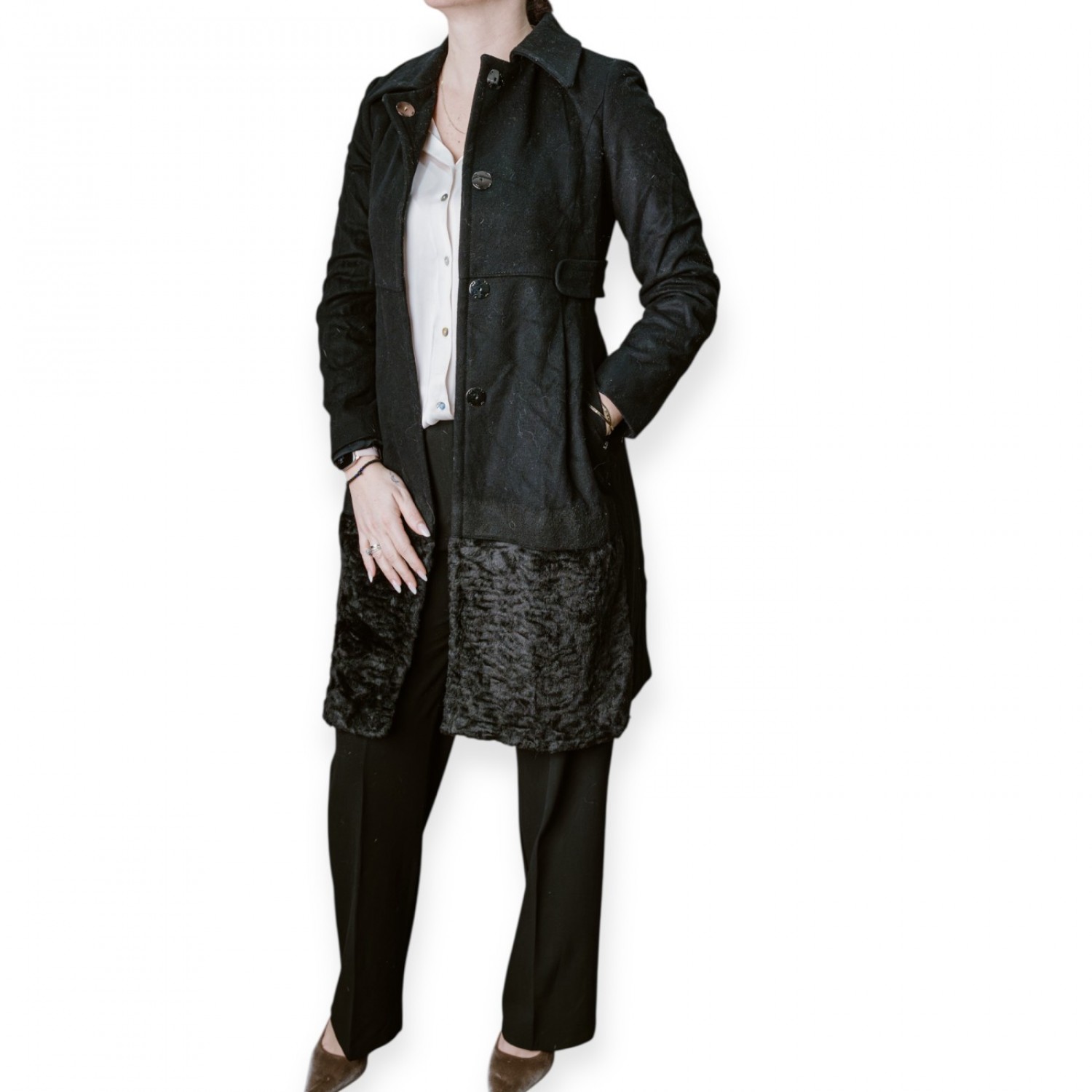 Γυναικείο Μακρύ Μαύρο Παλτό Mε Συνδυασμό Υφής & Faux Fur