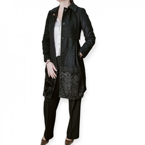 Γυναικείο Μακρύ Μαύρο Παλτό Mε Συνδυασμό Υφής & Faux Fur