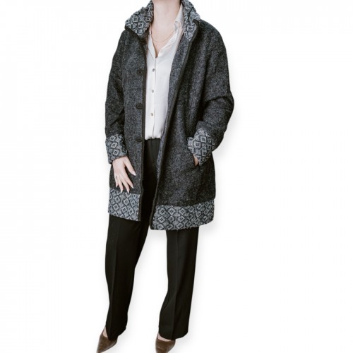 Γυναικείο Γκρι Παλτό Με Ζακάρ Λεπτομέρειες 