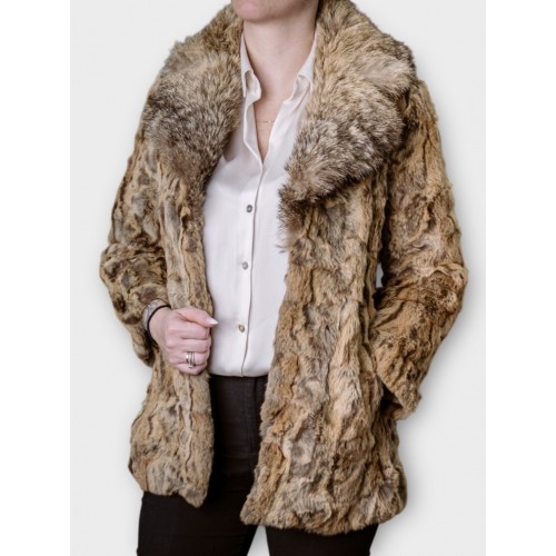 Γυναικεία Γούνα Σε Φυσική Απόχρωση