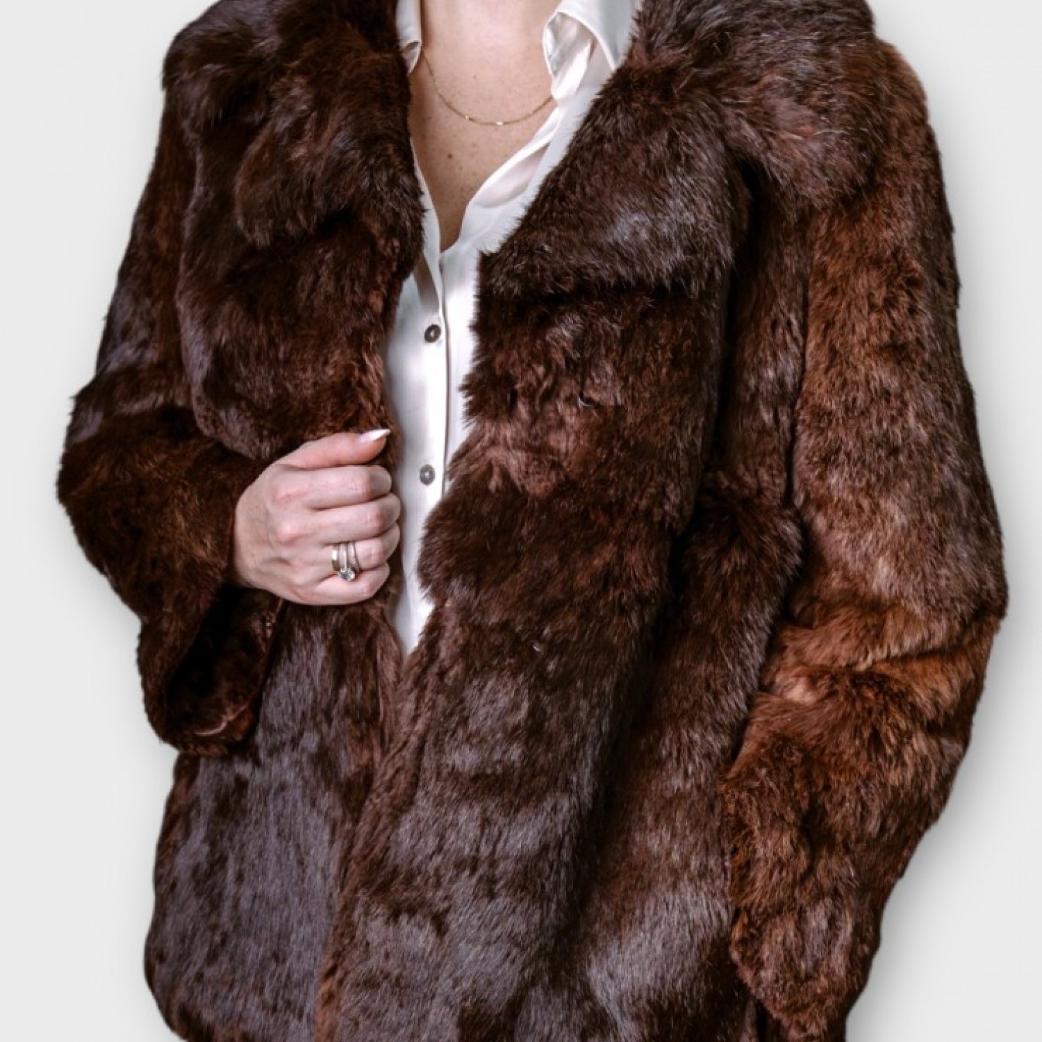 Γυναικεία Κοντή Γούνα Σε Σκούρο Καφέ