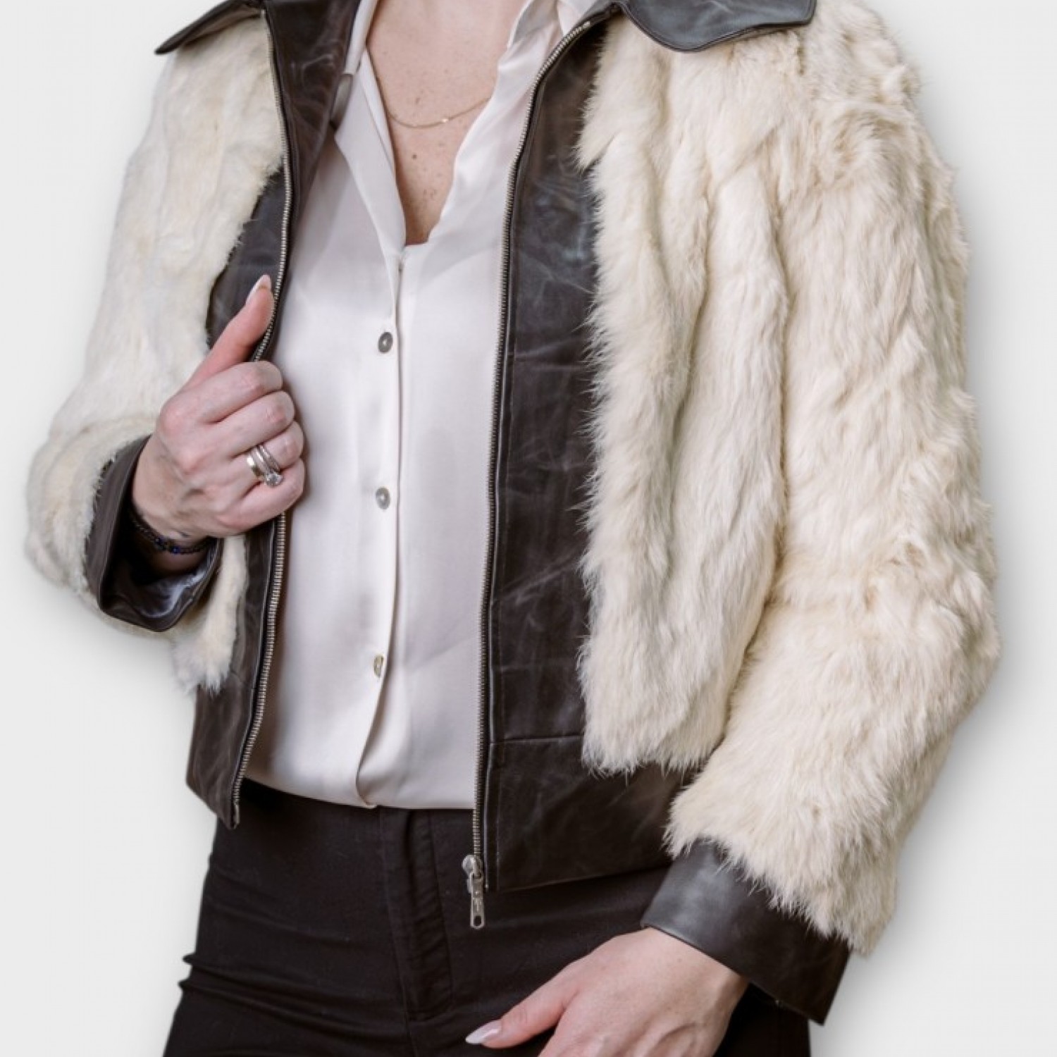 Δερμάτινο Jacket Με Γούνα Σε Εκρού