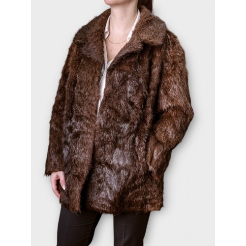 Γούνα Σε Ζεστή Καφέ Απόχρωση