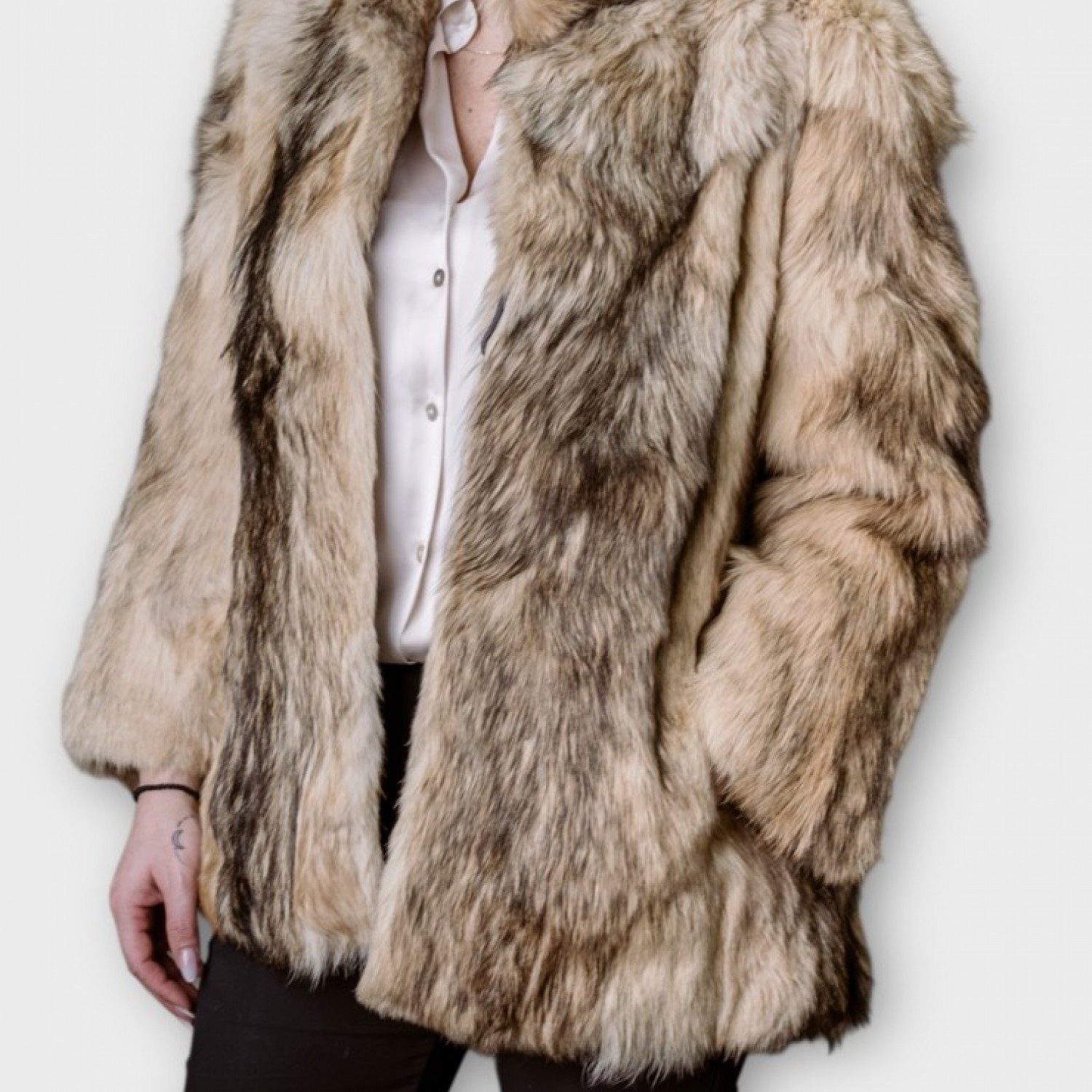 Γούνα Σε Μπεζ & Γκρι Τόνους