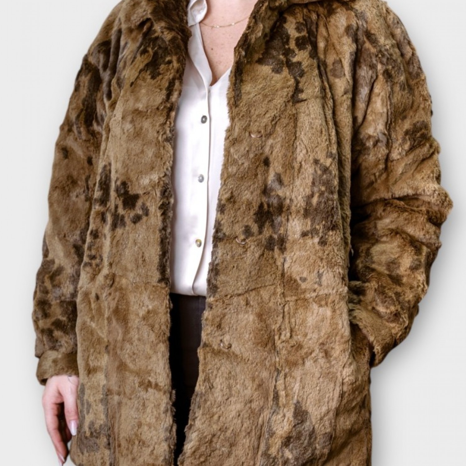 Γούνα Σε Καφέ Απόχρωση Με Ανάγλυφο Μοτίβο