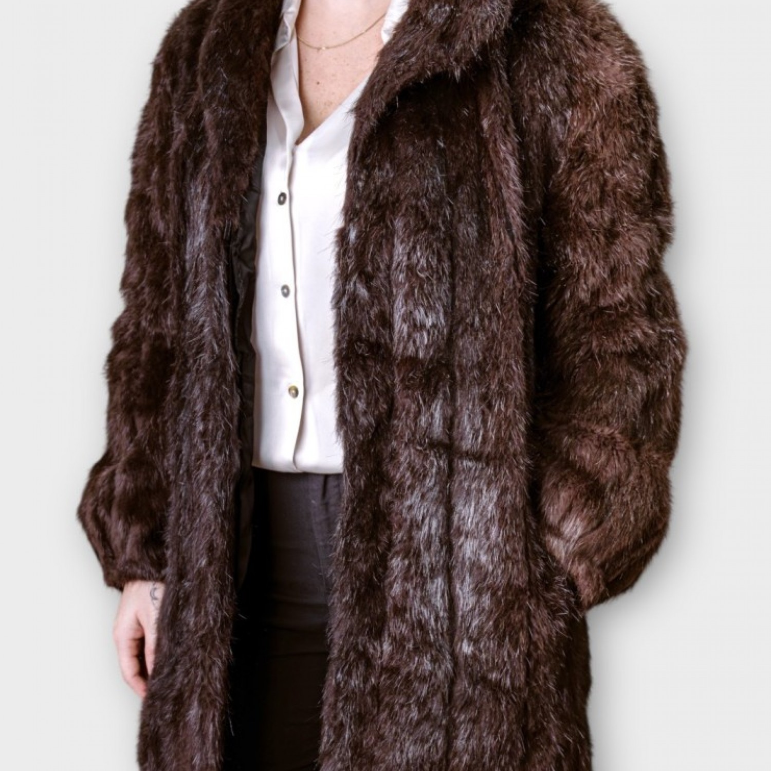 Μακρύ Γούνα Σε Σοκαλατί Απόχρωση