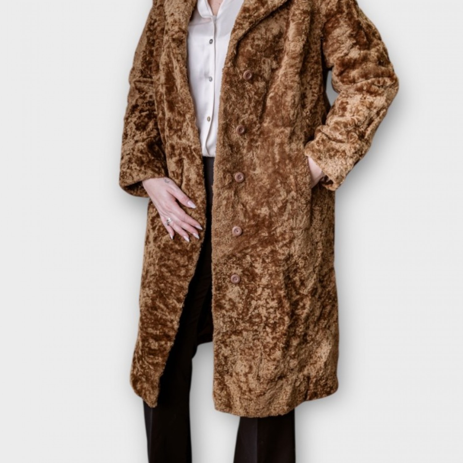 Γυναικεία Καφέ Γούνα “Warm Chic”