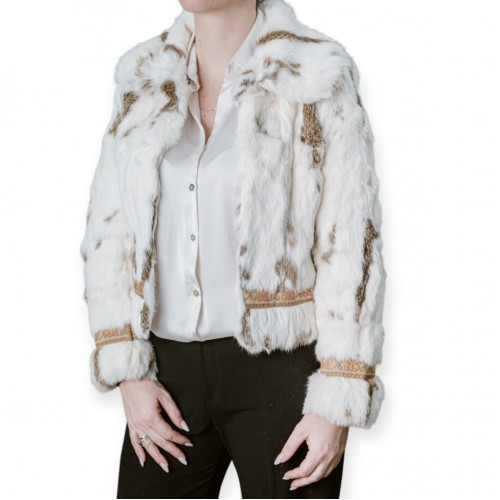 Λευκή Κοντή Γούνα Με Χρυσές Λεπτομέρειες