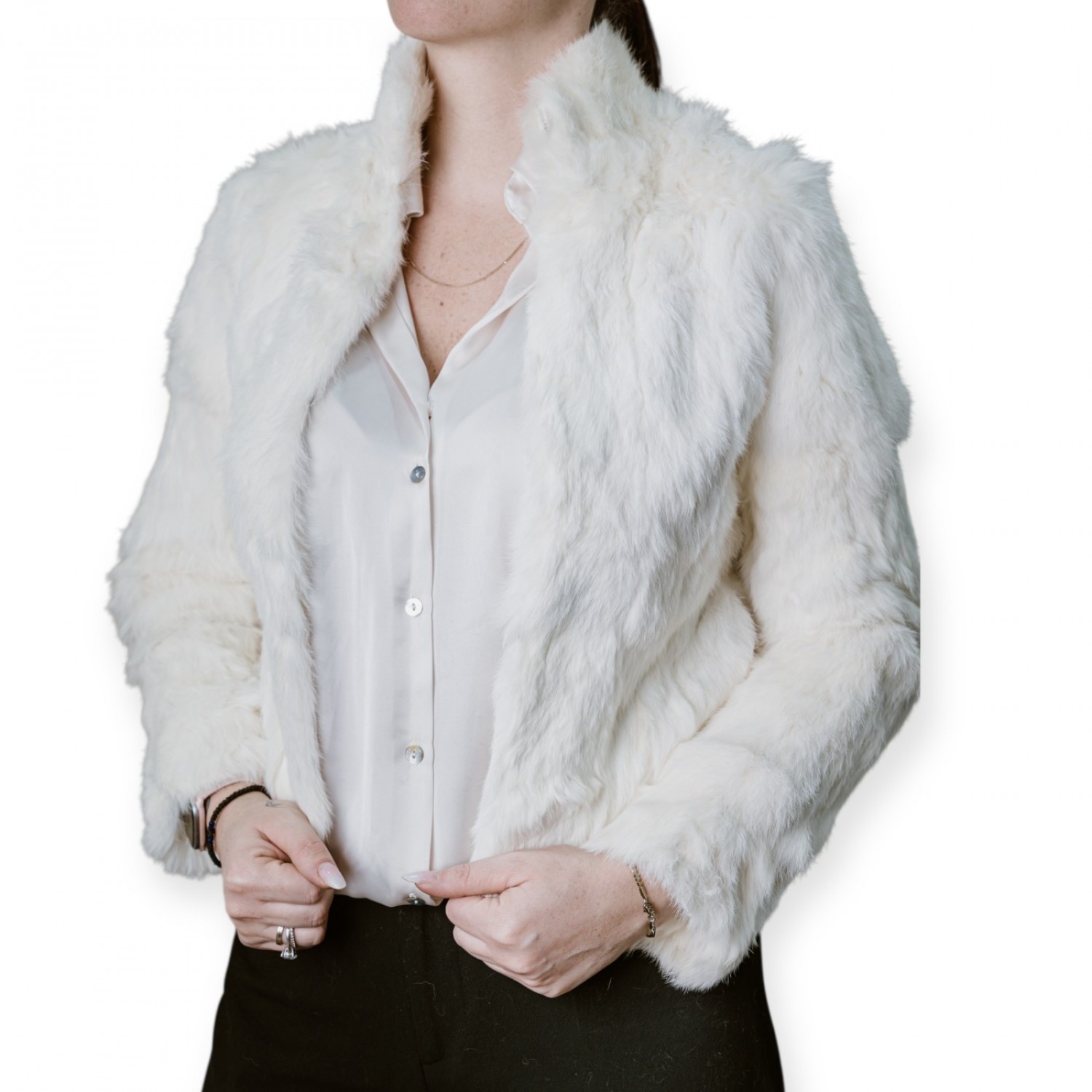 Κοντή Γυναικεία Γούνα Σε Λευκό Χρώμα