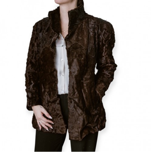 Γυναικεία Γούνα Σε Σκούρο Καφέ Με Όρθιο Γιακά