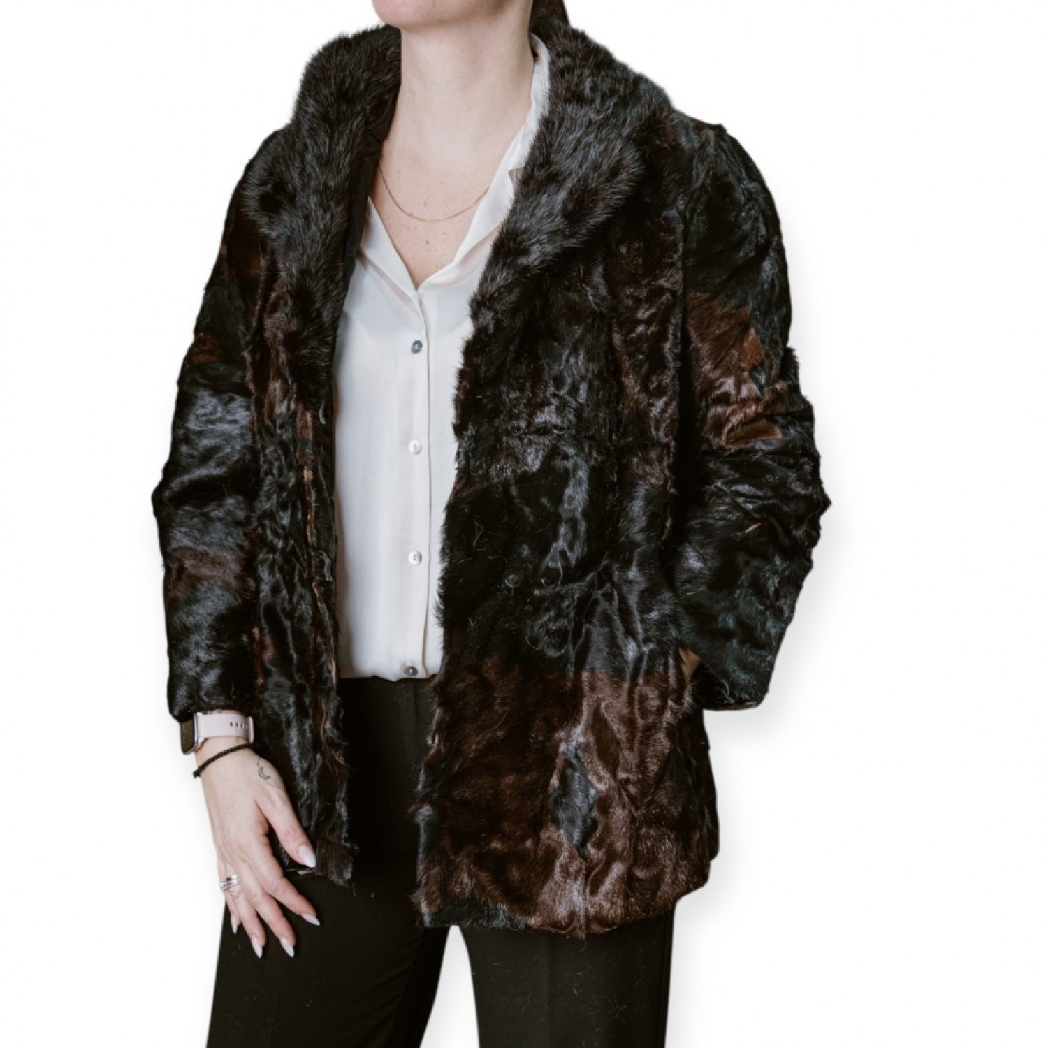 Γυναικεία Γούνα Σε Μαύρο–Σκούρο Καφέ