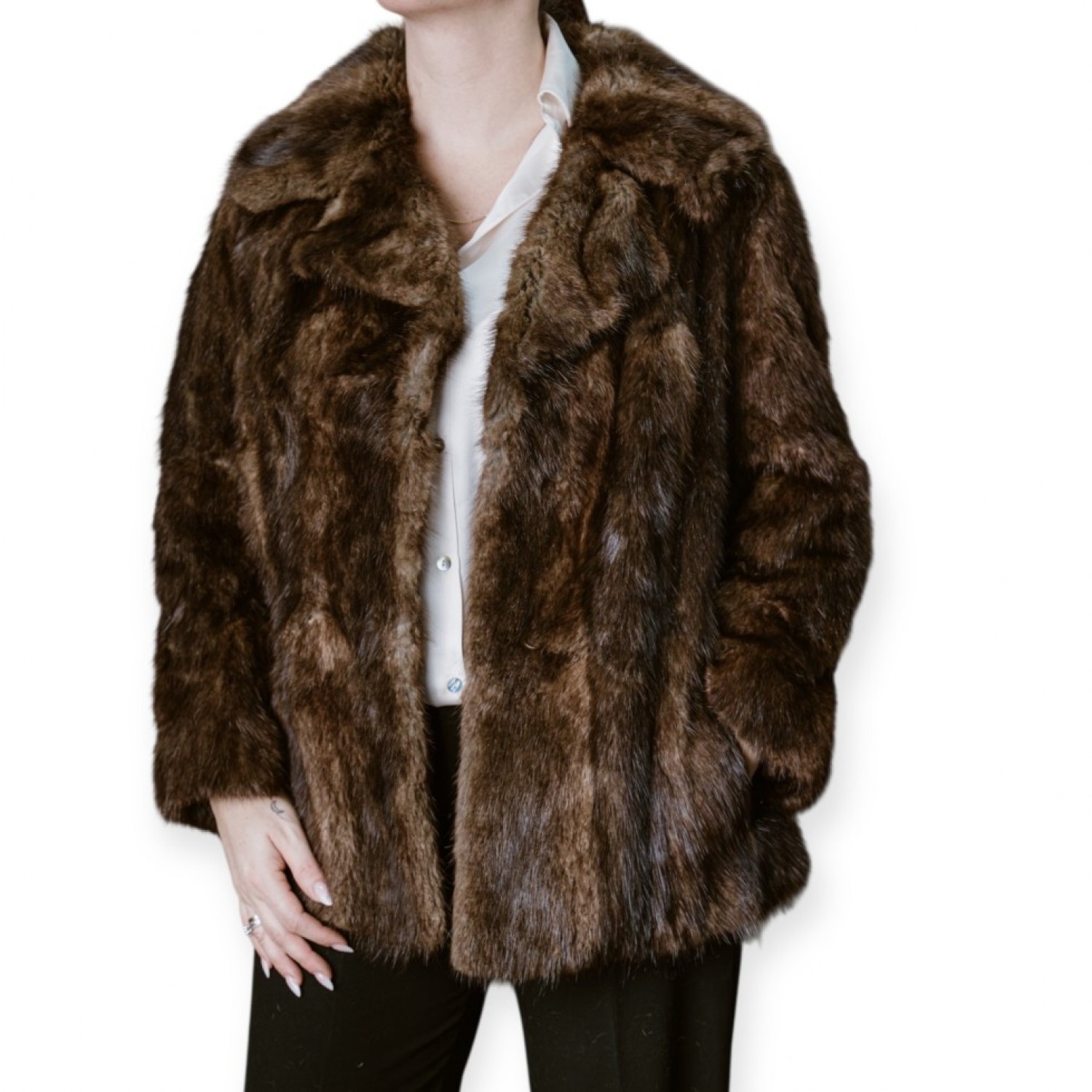Γυναικεία Γούνα Σε Ζεστή Καφέ Απόχρωση Με Φυσική Υφή