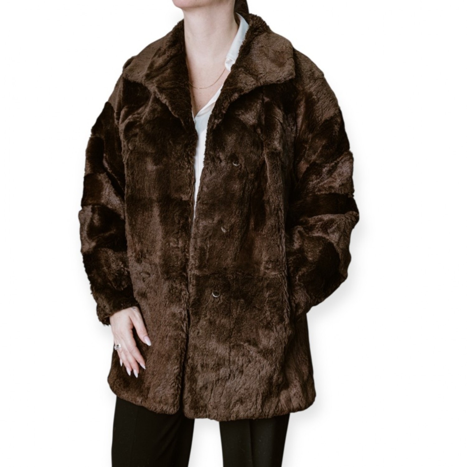 Γυναικεία Γούνα Σε Σκούρο Καφέ Χρώμα