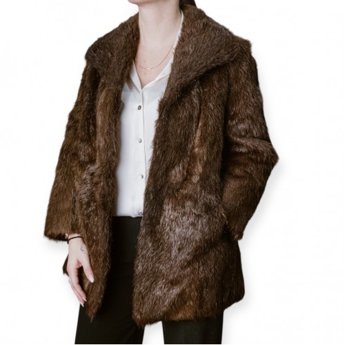 Γυναικεία Γούνα Σε Καφέ Απόχρωση Με Πλούσιο Γιακά